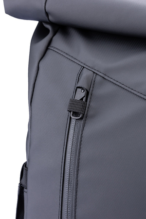 Plecak rolowany TROIKA Black Roll Top, czarny